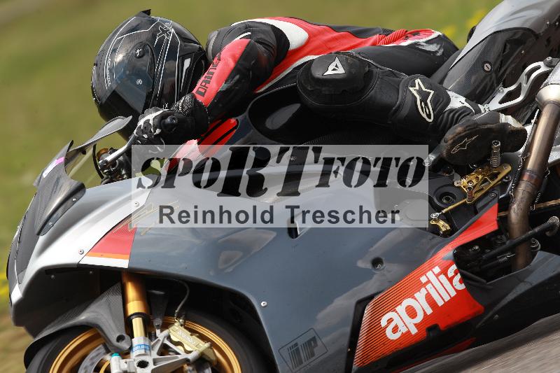 Archiv-2022/13 25.04.2022 Plüss Moto Sport ADR/Freies Fahren/22